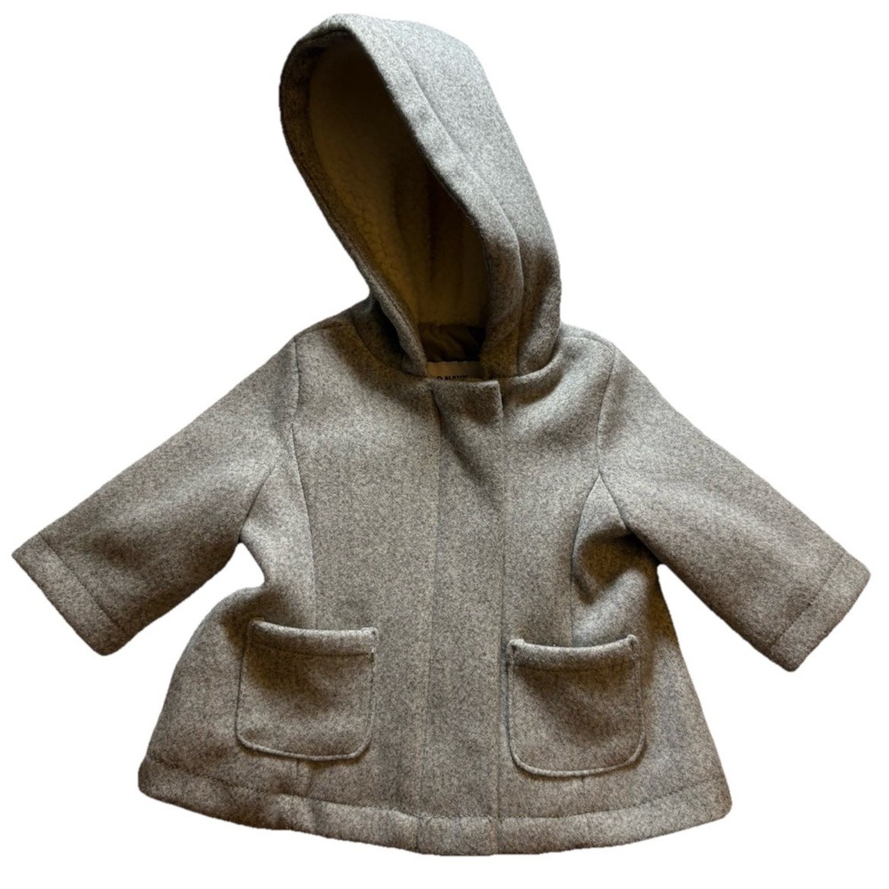 OLD NAVY infant girl soft gray‎ full zip/snap coat with hoodie. Size 0-3 months